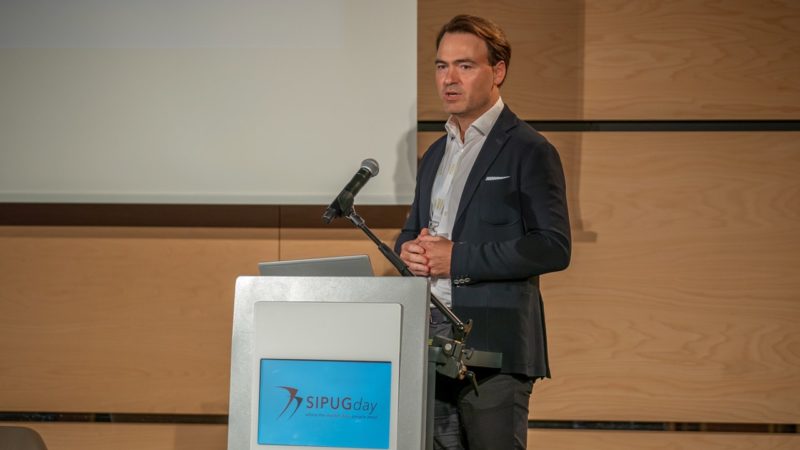 CEO and founder Christian Frahm presenting at SIPUG day
